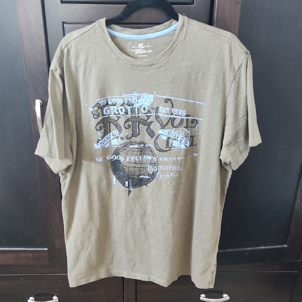 Banana Republic Khaki Graphic Tee